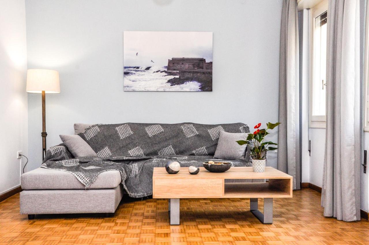 The Elegant. Spacious City Center Apartment. Heraklion Exteriör bild