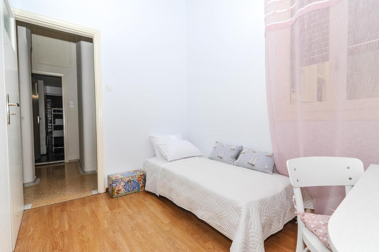The Elegant. Spacious City Center Apartment. Heraklion Exteriör bild